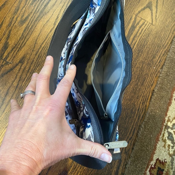 LeSportsac Classic Hobo Grace - Picture 7 of 7